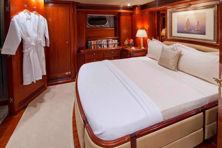 Charter Yacht HYPERION - Royal Huisman 47m - 3 Cabins - Bahamas - Leeward Islands - Windward Islands