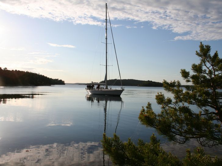 Ichiban Swan 70 at anchor