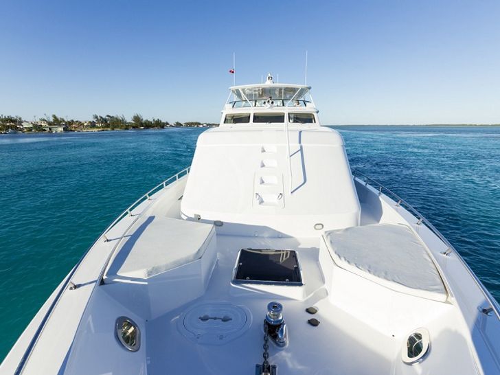 IL CAPO Broward Marine 119 fore deck IL CAPO Broward Marine 119 fore deck