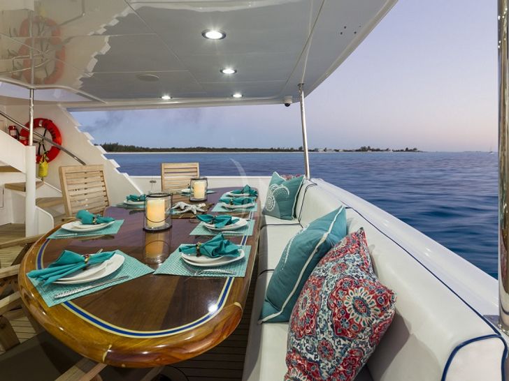 IL CAPO Broward Marine 119 aft deck IL CAPO Broward Marine 119 aft deck