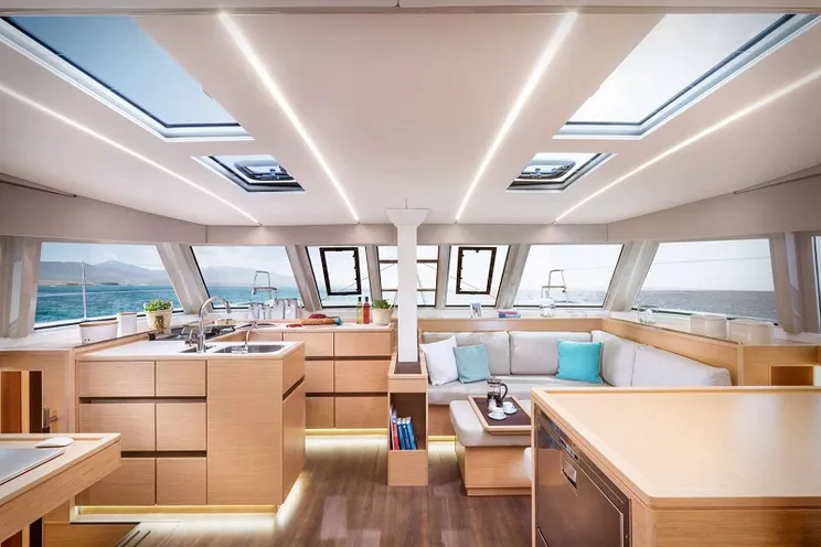 Charter Yacht ILLUSION - Nautitech 46 - 3 Cabins - Martinique - Grenadines - Union Island - St Lucia