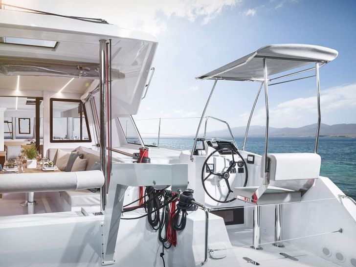 ILLUSION - Aft deck ILLUSION - Aft deck