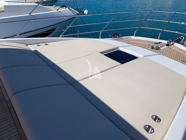 Imagine - Azimut 68 F Imagine - Azimut 68 F