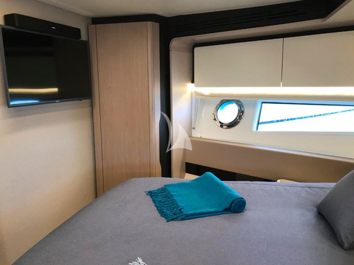 Imagine - Azimut 68 F Imagine - Azimut 68 F