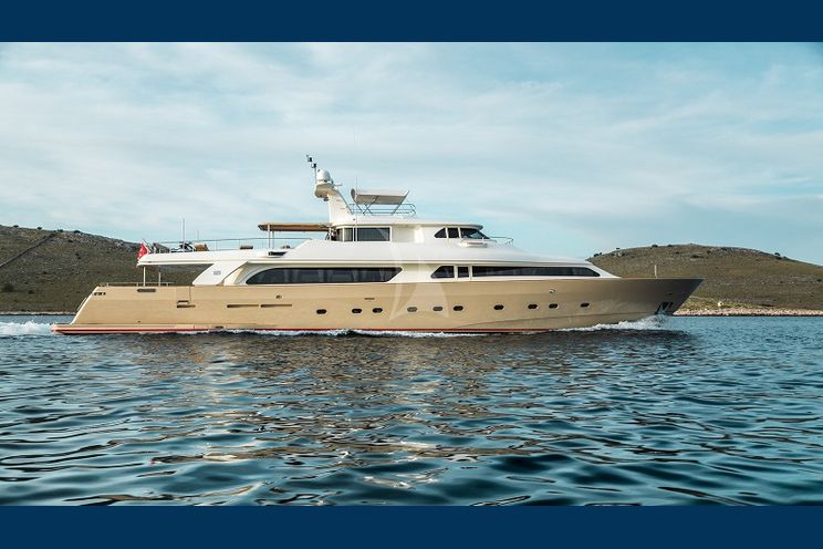 Charter Yacht IMAGINE - Ferretti 30m - 5 Cabins - Zadar - Split - Hvar