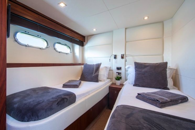 Charter Yacht CARDANO - Sunseeker Manhattan 63 - 4 Cabins - Trogir - Split - Dubrovnik