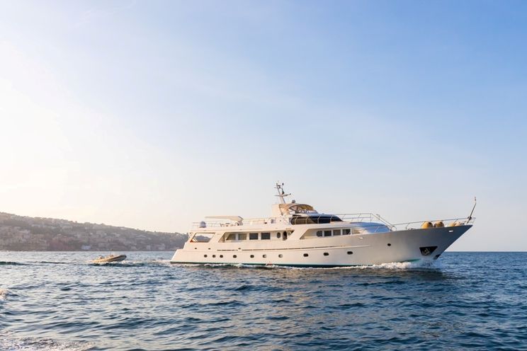 Charter Yacht INDIA - Benetti 35m - 4 Cabins - Naples - Salerno - Amalfi Coast