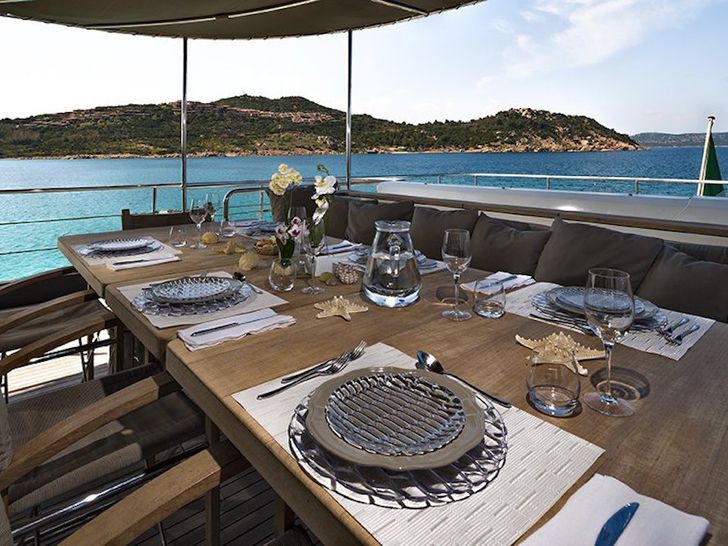 INDIAN Cantieri di Pesaro 26m Motoryacht Upper Deck Dining INDIAN Cantieri di Pesaro 26m Motoryacht Upper Deck Dining