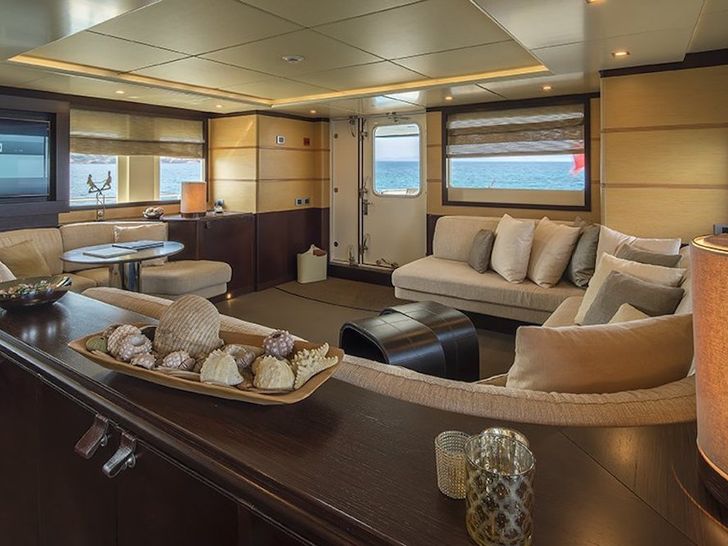 INDIAN Cantieri di Pesaro 26m Motoryacht Salon INDIAN Cantieri di Pesaro 26m Motoryacht Salon