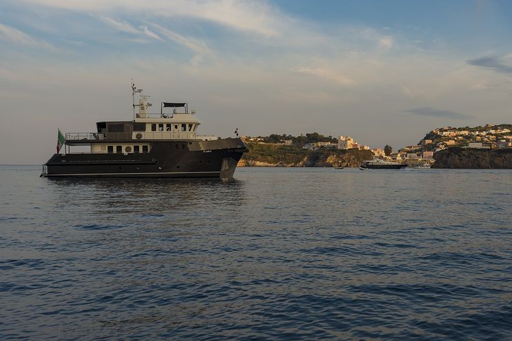 Charter Yacht INDIAN - Cantieri di Pesaro 26m - 4 Cabins - Sardinia - Naples - Pontine Islands - Amalfi Coast - Sicily - Greece