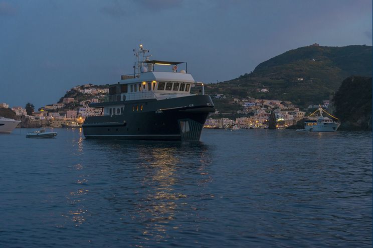 Charter Yacht INDIAN - Cantieri di Pesaro 26m - 4 Cabins - Sardinia - Naples - Pontine Islands - Amalfi Coast - Sicily - Greece