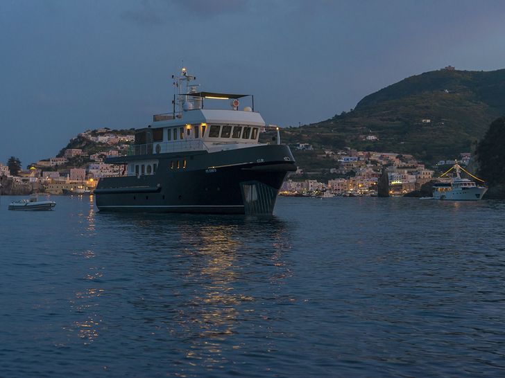 INDIAN Cantieri di Pesaro 26m Motoryacht Dusk