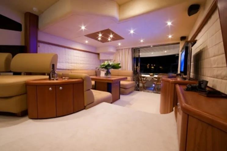 Charter Yacht INDIGO SUN - Sunseeker Manhattan 60 - 3 Cabins - Porto Adriano - Palma de Mallorca - Andratx