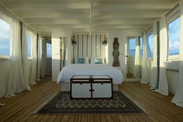 Charter Yacht Indonesian Honeymoon Cruise - 2 guests - Komodo and Raja Ampat,Indonesia