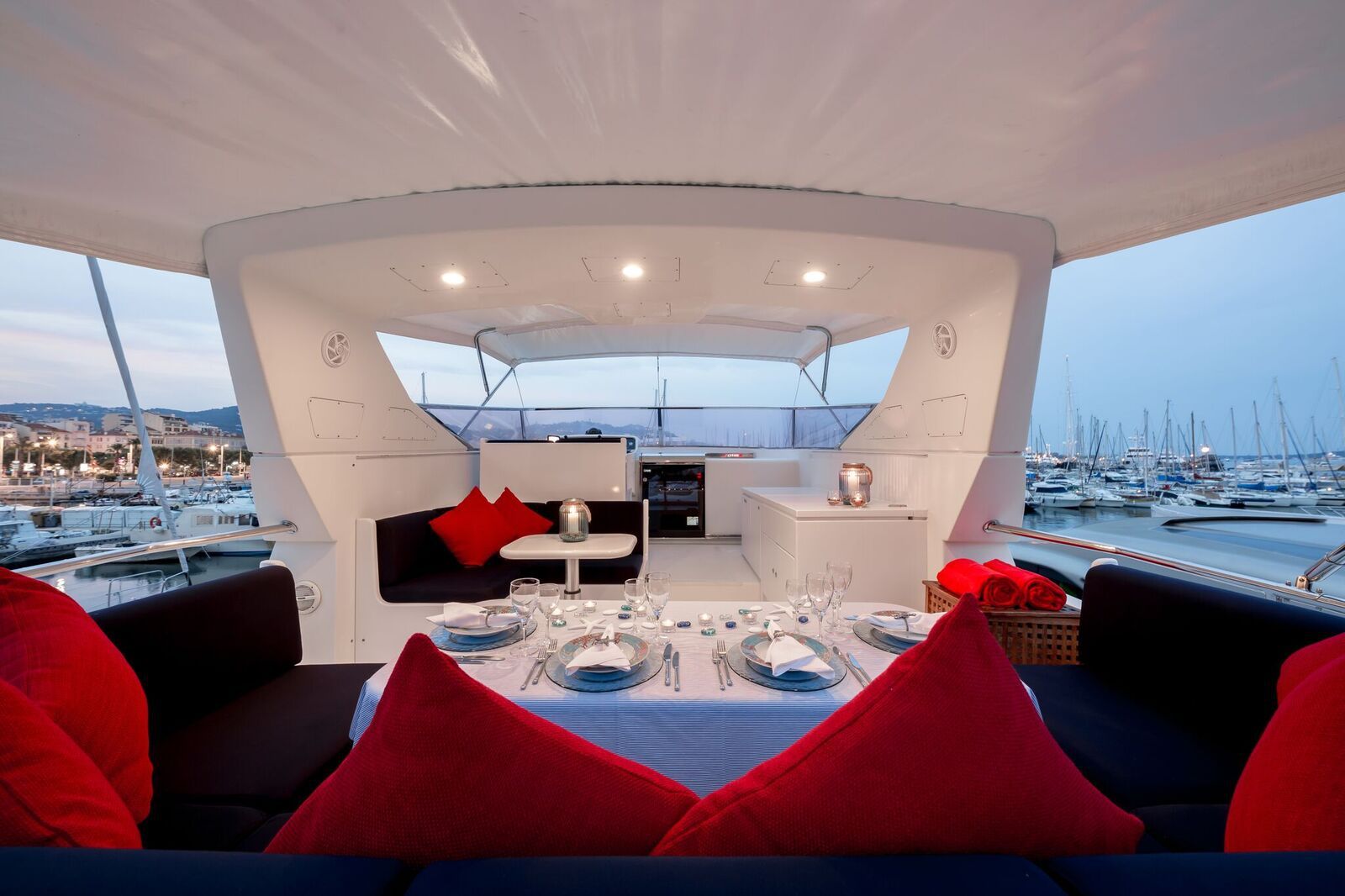INDULGENCE OF POOLE Mangusta 86 Luxury Superyacht Flybridge