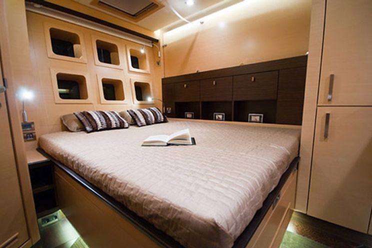 Charter Yacht IPHARRA - Sunreef 102 - 5 Cabins - Amalfi Coast - Split - Kotor - St Tropez - BVI