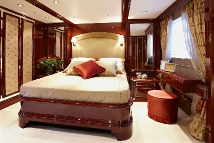 Charter Yacht IRAKLIS L - Custom Build - 6 Cabins - Greece - St Maarten