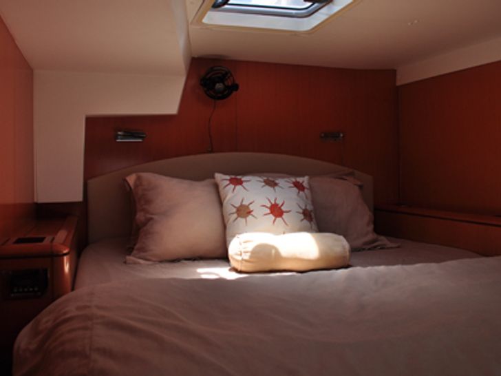 ISLAND GIRL Lagoon 44 Cabin ISLAND GIRL Lagoon 44 Cabin