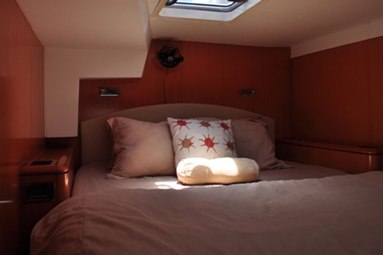 Charter Yacht ISLAND GIRL - Lagoon 44 - 3 Cabins - Belize City - San Pedro