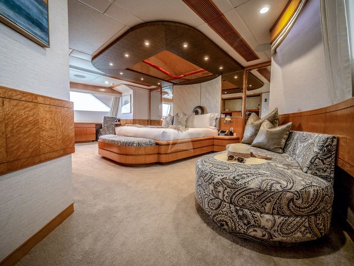 ISLAND HEIRESS Master Suite