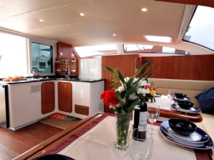 Island Spirit 38 - Galley and Salon Island Spirit 38 - Galley and Salon