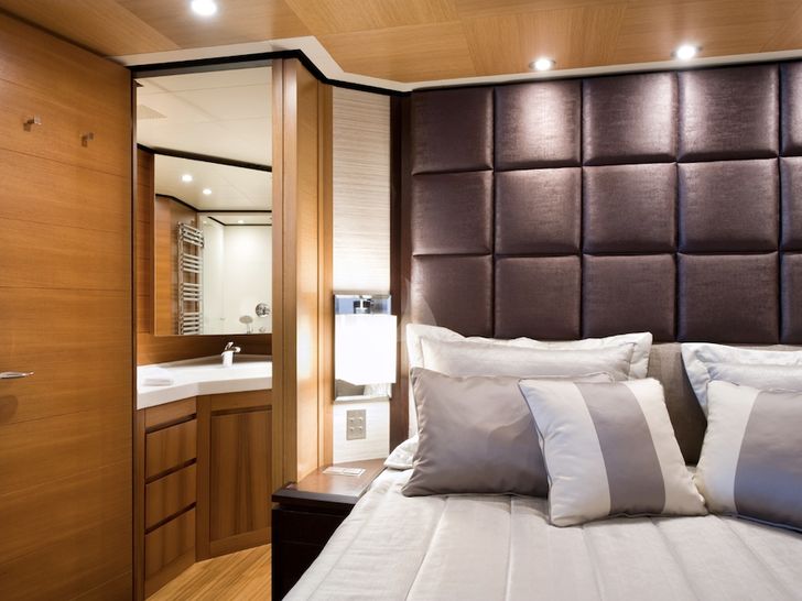 Master cabin 2 Master cabin 2