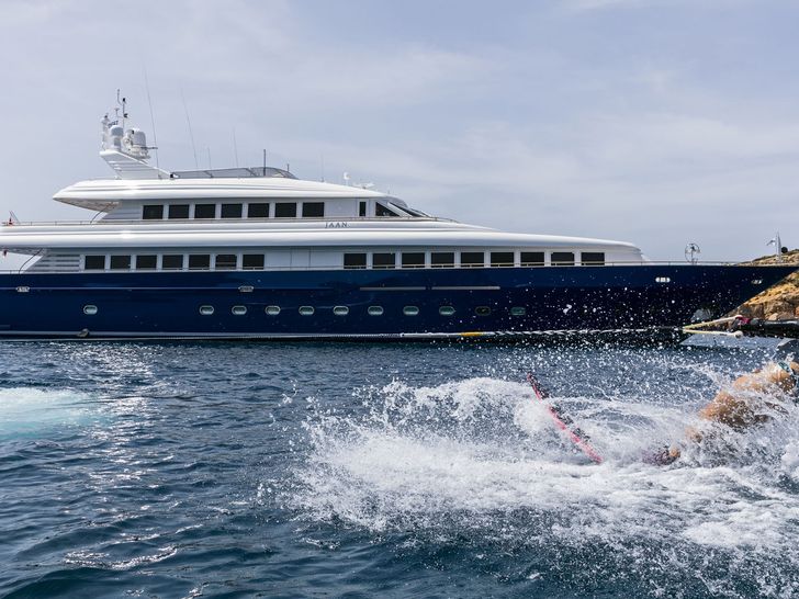 JAAN Intermarine SPA 138 JAAN Intermarine SPA 138