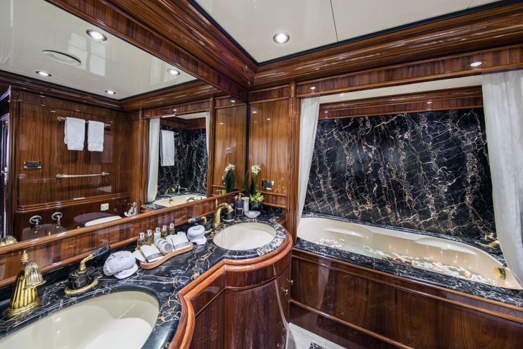 Charter Yacht JAAN - Intermarine SPA 138 - 6 Cabins - Santorini- Athens - Dubrovnik - Split