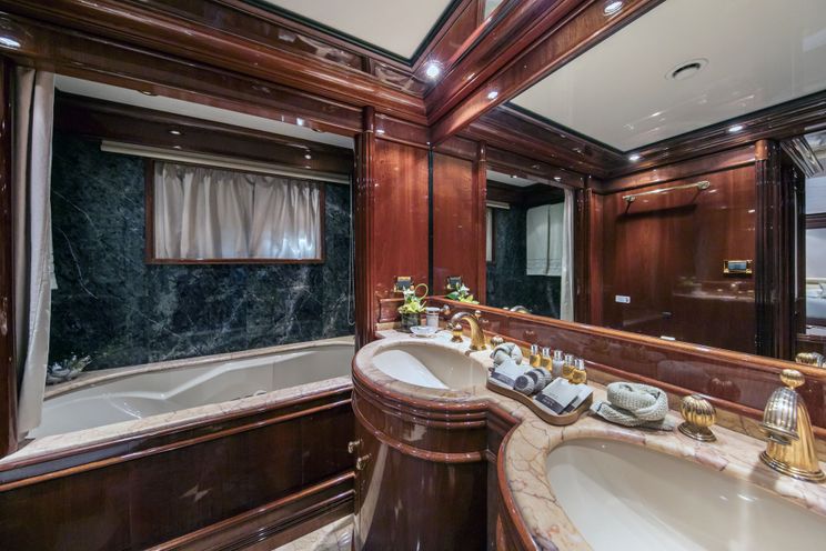 Charter Yacht JAAN - Intermarine SPA 138 - 6 Cabins - Santorini- Athens - Dubrovnik - Split