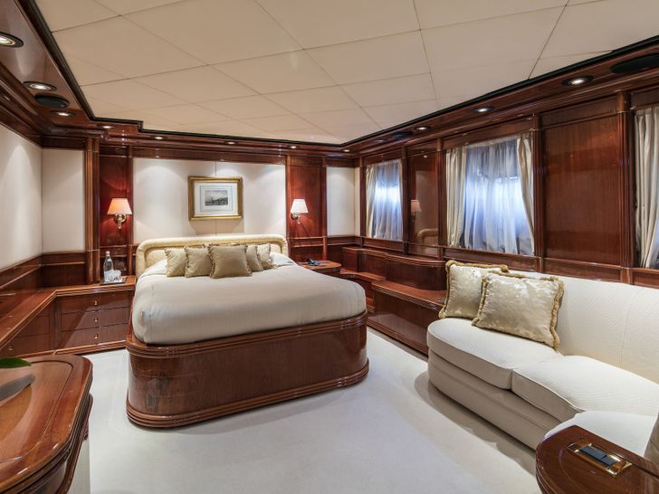 JAAN Intermarine SPA 138 Double Cabin JAAN Intermarine SPA 138 Double Cabin