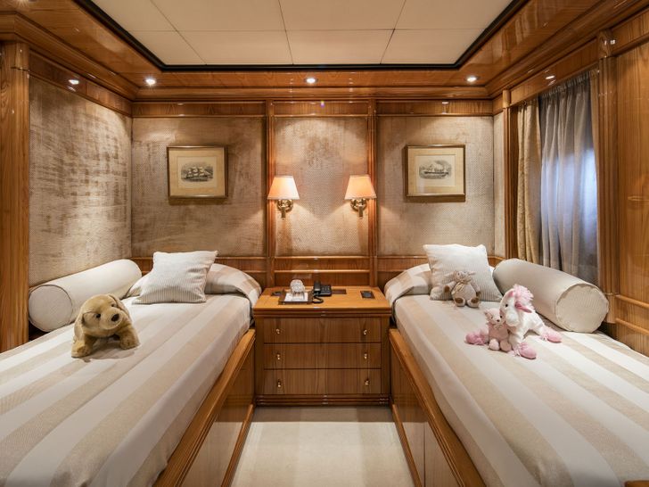 JAAN Intermarine SPA 138 Twin JAAN Intermarine SPA 138 Twin