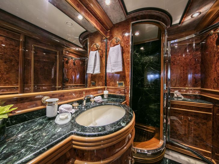JAAN Intermarine SPA 138 Twin Ensuite JAAN Intermarine SPA 138 Twin Ensuite