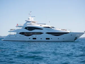 E-MOTION - Sunseeker 131 Yacht - 5 Cabins - Cannes - Monaco - St Tropez - Antibes E-MOTION - Sunseeker 131 Yacht - 5 Cabins - Cannes - Monaco - St Tropez - Antibes