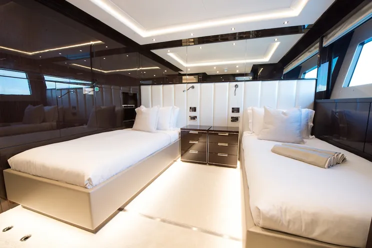 Charter Yacht E-MOTION - Sunseeker 131 Yacht - 5 Cabins - Cannes - Monaco - St Tropez - Antibes