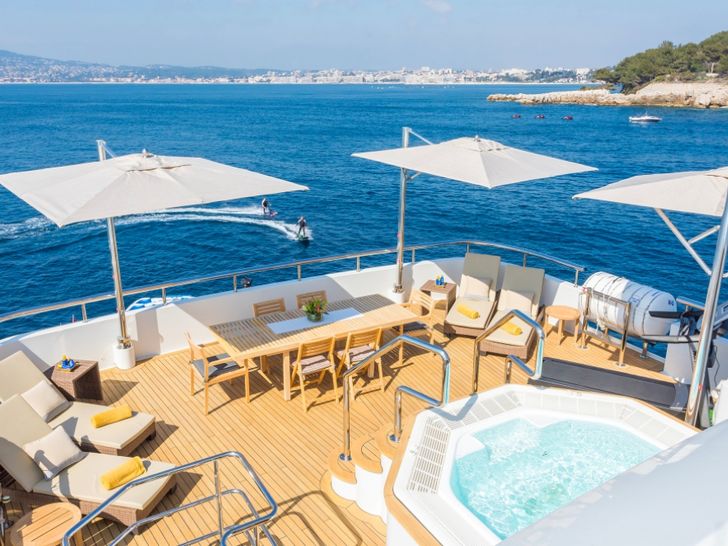 JADE 959 - 52m Jade Yachts JADE 959 - 52m Jade Yachts