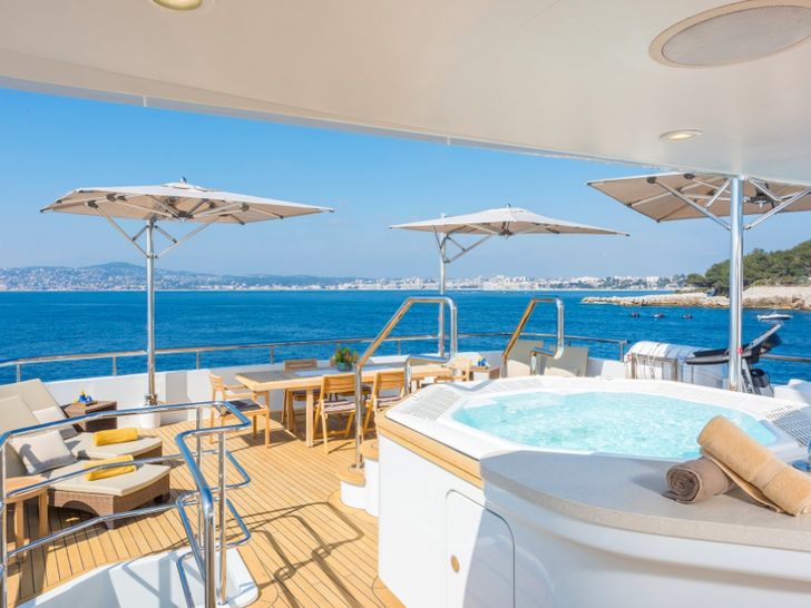 JADE 959 - 52m Jade Yachts JADE 959 - 52m Jade Yachts
