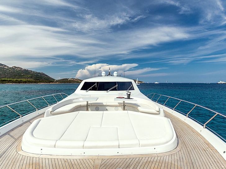 JAJARO Tecnomar Velvet 100 - foredeck JAJARO Tecnomar Velvet 100 - foredeck