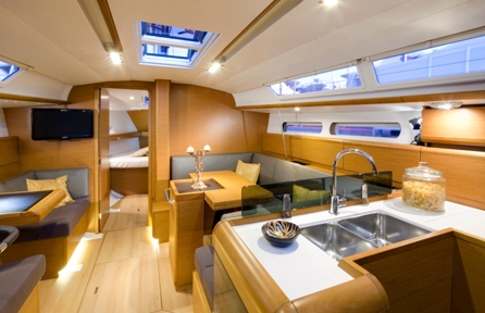 Charter Yacht Jeanneau 409 - 3 Cabins - Warwick,RI