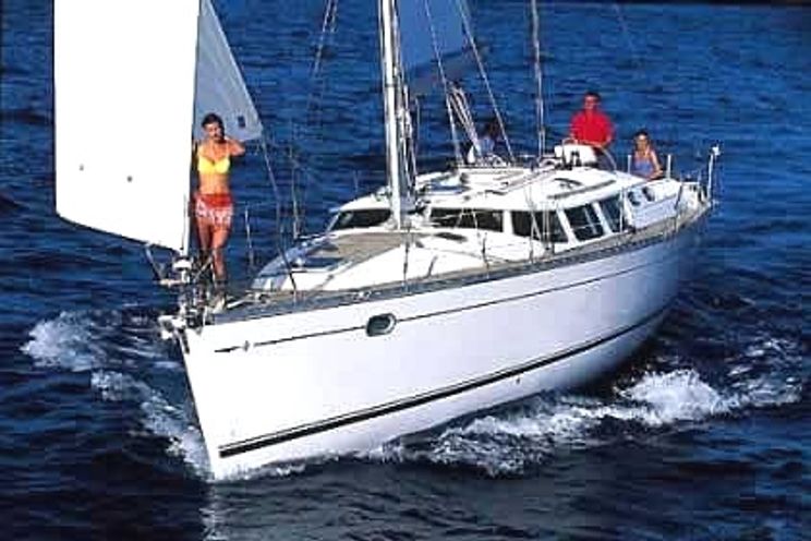 Charter Yacht Jeanneau 43 DS - 4 Cabins - St. Vincent and the Grenadines