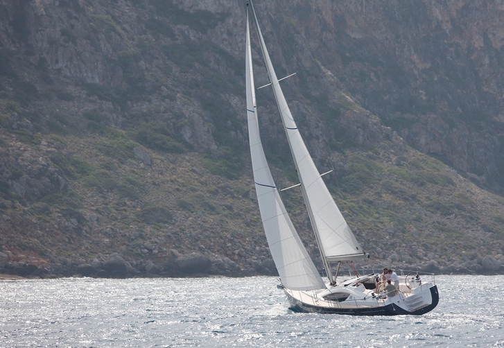 Charter Yacht Jeanneau 50DS - 3 Cabins - Grenada