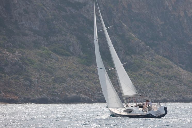 Charter Yacht Jeanneau 50DS - 3 Cabins - Grenada