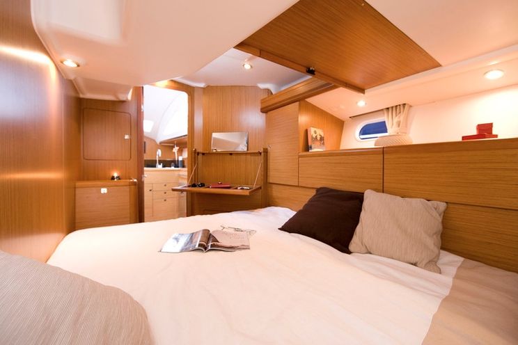 Charter Yacht Jeanneau 50DS - 3 Cabins - Grenada