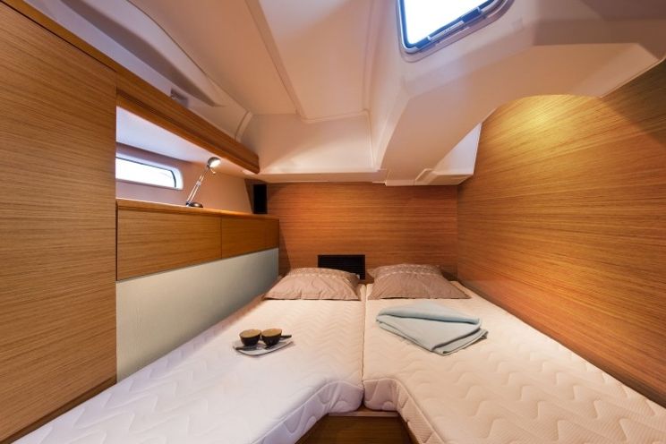 Charter Yacht Jeanneau 53 - 4 Cabins - Alghero - Sardinia