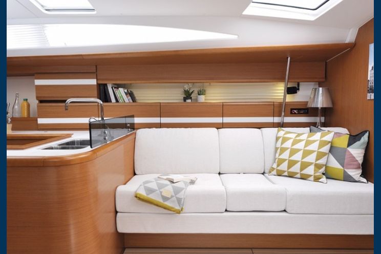 Charter Yacht Jeanneau 53 - 5 Cabins - Athens