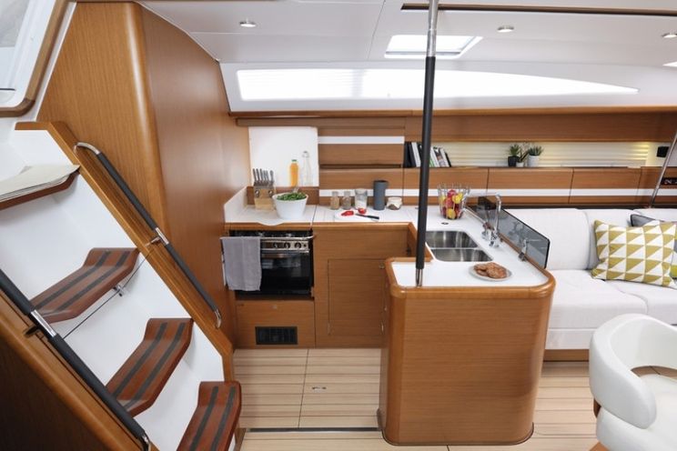 Charter Yacht Jeanneau 53 - 5+1 Cabins - Amalfi Coast