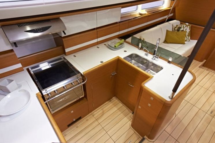Charter Yacht Jeanneau 57 - 4 Cabins - Tortola - Skippered only