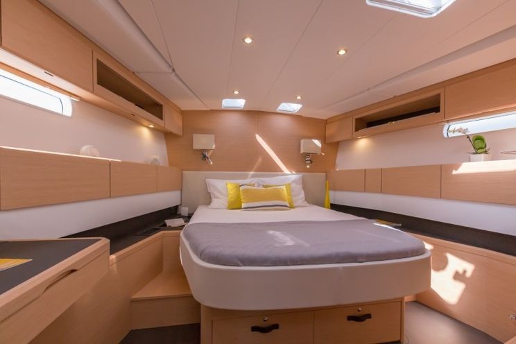 Charter Yacht Jeanneau 57 - 5 Cabins - Trogir