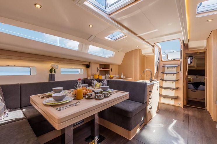 Charter Yacht Jeanneau 51 - 3 Cabins - Annapolis