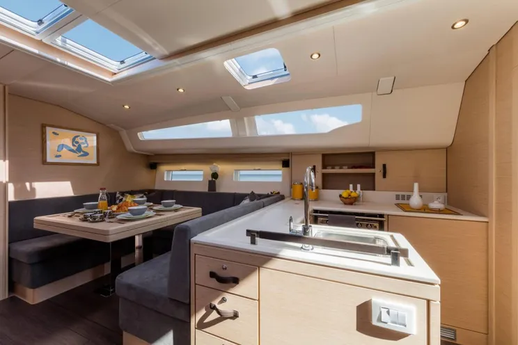 Charter Yacht Jeanneau 51 - 3 Cabins - Annapolis