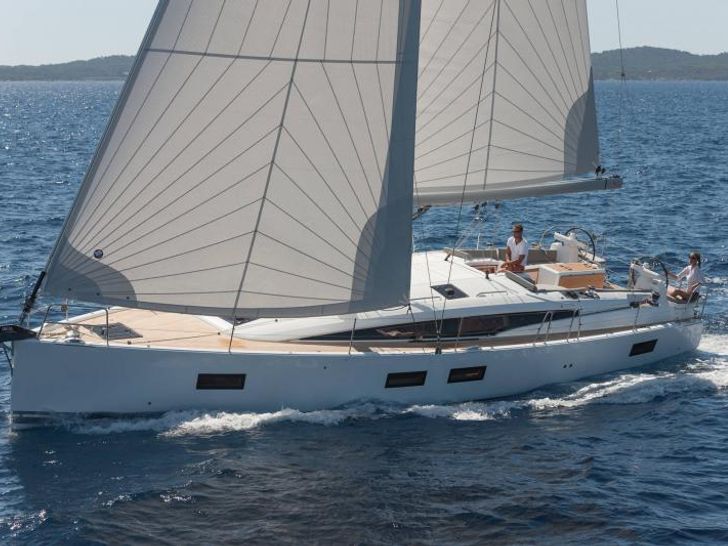 Jeanneau 51 Sailing